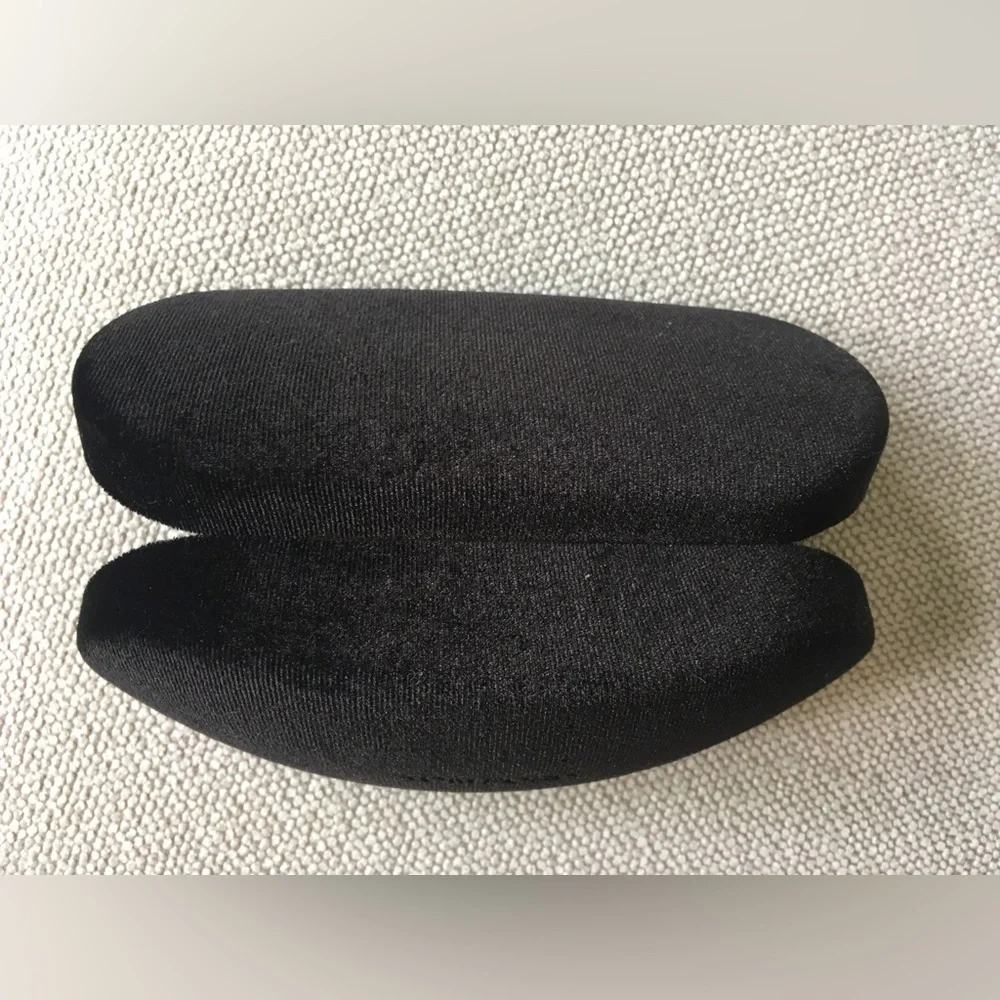 Tom Ford Black Velvet Eyewear hard Case with cloth